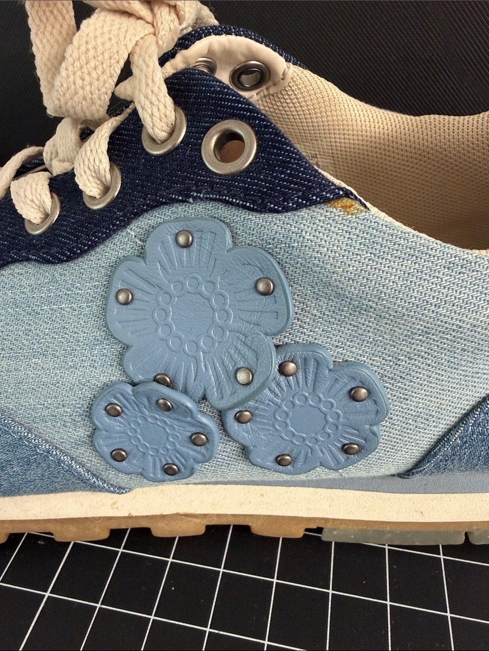 Great Condition Women Coach Sneakers Size 9. - Picture 4 of 10
